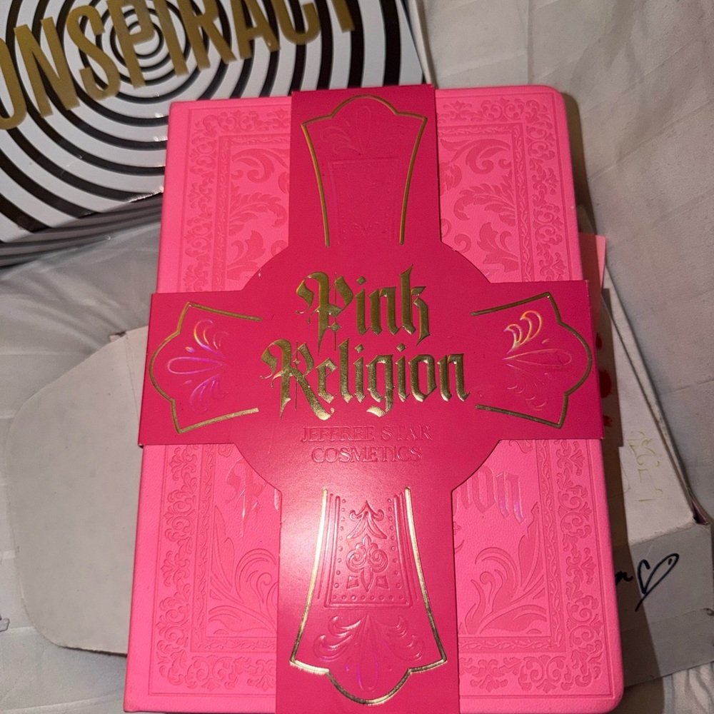 Jeffree Star Pink Religion Eyeshadow Palette - Vibrant Pink - Picture 3 of 4